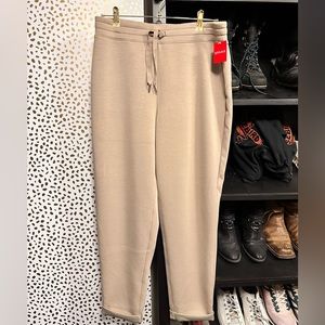 Spanx AirEssentials Tapered Pant